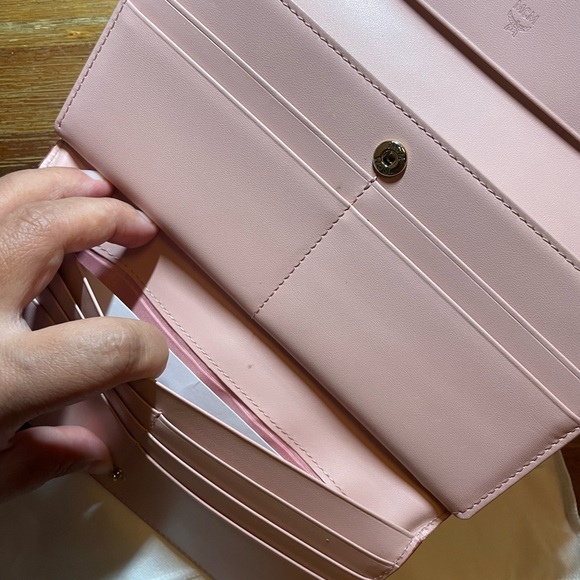 MCM Black and Pink Wallet - Picture 9 of 15